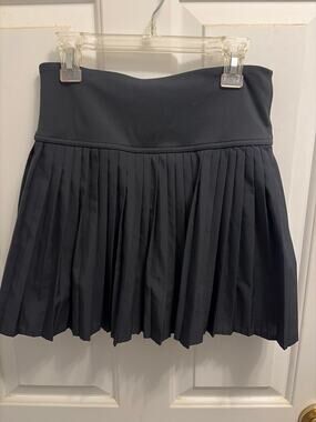 Fabletics Black Pleated Athletic Skirt Tennis Golf Built-In Shorts Size XS